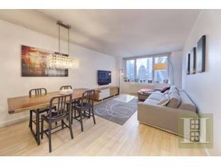 2 bedroom Apartment For Sale: 322 WEST..