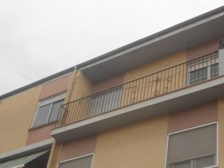4 bedroom, 2 bathroom Apartment, (build..