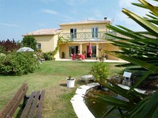 4 bedroom Villa For Sale: 17300..