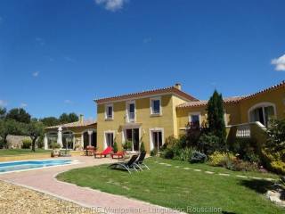 4 bedroom Villa For Sale: 30000 NIMES
