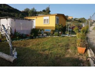 Villa - This is a flat plot with mobile..
