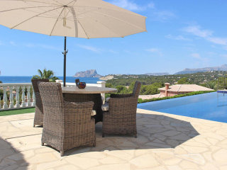 3 Bedrooms - Villa - Alicante - For Sale