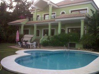 5 Bedrooms - Villas - Malaga - For Sale