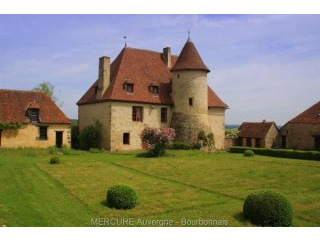 6 bedroom Castle For Sale: 03500..