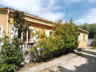 Pretty Stone House With 5 Bedrooms..