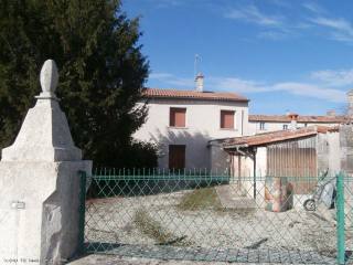 4 bedroomed stone house