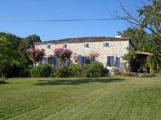 Renovated Stone House With 5 Bedrooms..