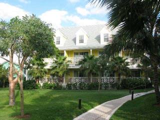 Apartment/townhouse - Luxurious, simple..