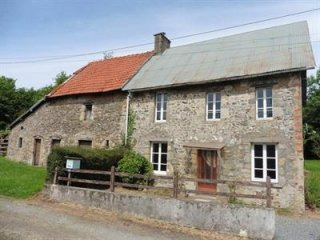 Maison / Villa - Fermette Monthuchon