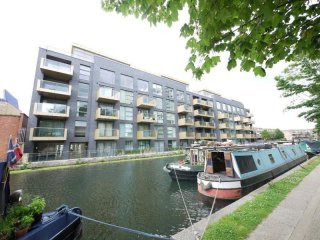 The Prestigious Amberley Waterfront..