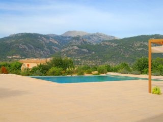 Excellent Country Estate With Stunning..