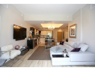 2 bedroom Flat For Sale: 2100 PARK AV #..