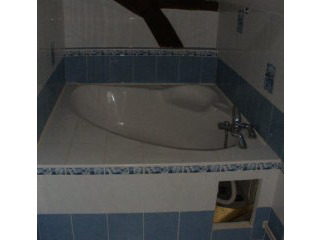 Lovely detached townhouse in lively..