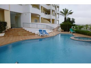 2 Bedroom Apartment Close To Beach