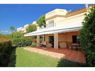 3 bedroom town house for sale