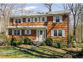 4 bedroom Residence For Sale: Millwood..