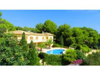 4 Bedrooms - Villa - Alicante - For Sale