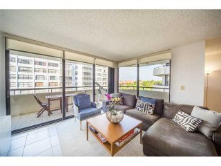 2 bedroom Flat For Sale: 170 Ocean Lane..