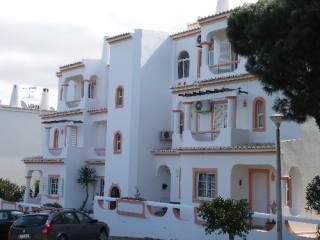 Lovely 2 bedroom en-suite ground duplex..