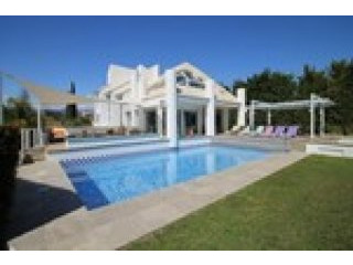 6 Bedrooms - Villa - Malaga - For Sale