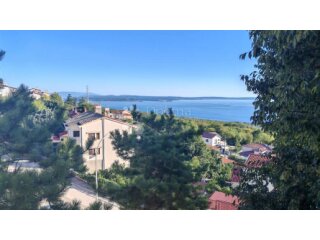 ESKLUZIVAN STAN U KOSTRENI