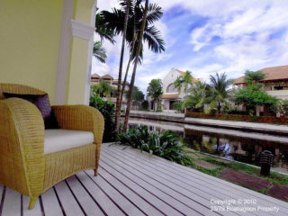 Waterfront House with Private Boat..