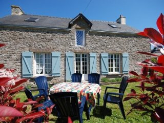 Beautifully renovated farmhouse with..