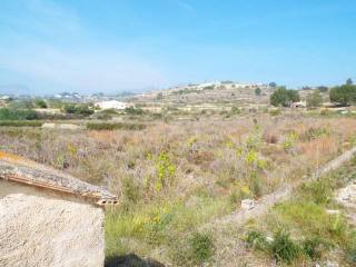 South facing villa plot of 10.000m2 in..