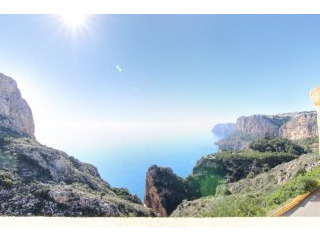 3 bedroom Apartment with panoramic sea..