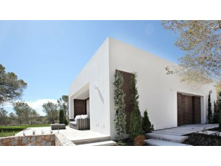 Three Bedroom Villa, 7, Acacia..