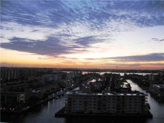 2 bedroom Flat For Sale: 290 174th St #..