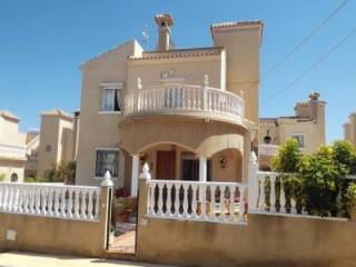 3 Bedrooms - Villa - Alicante - For Sale
