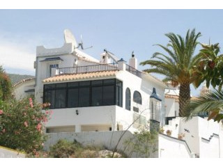 3 bedroom, 2 bathroom Villa, (build 120..