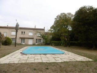 5 Bedrooms - Villa -..