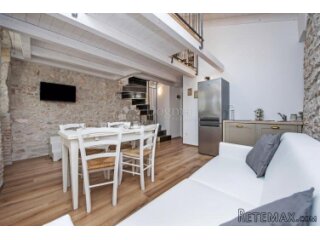 ROVINJ - SNIŽENO! Kuca s 3 apartmana u srcu starog grada