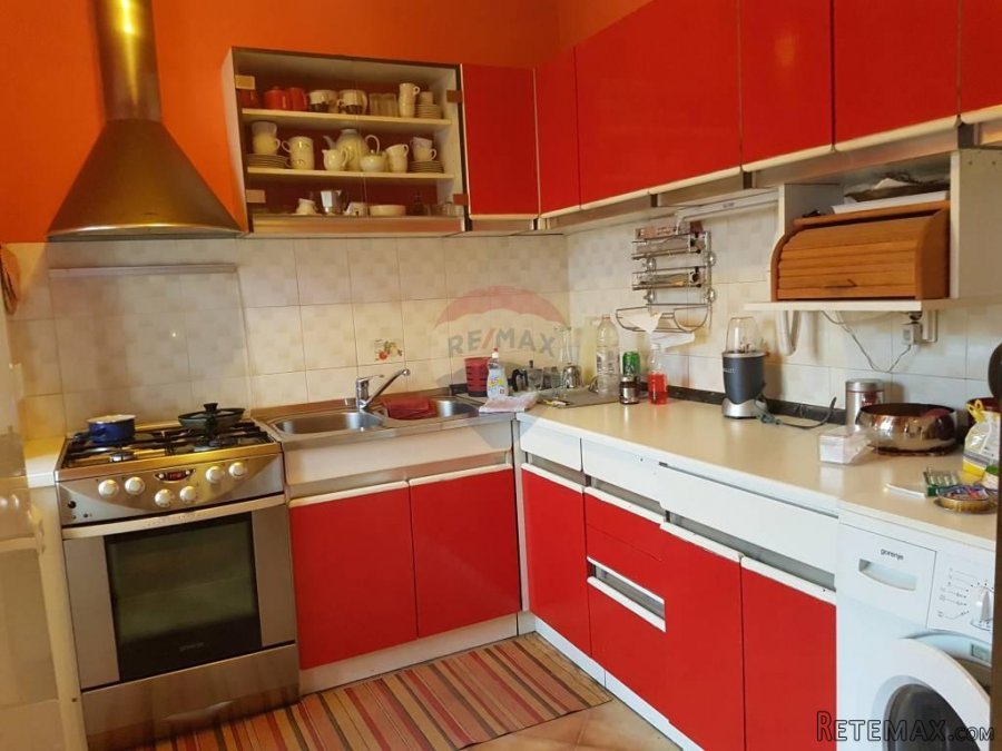 Prodaje se prostran stan od 120m2 s dvorištem - 6