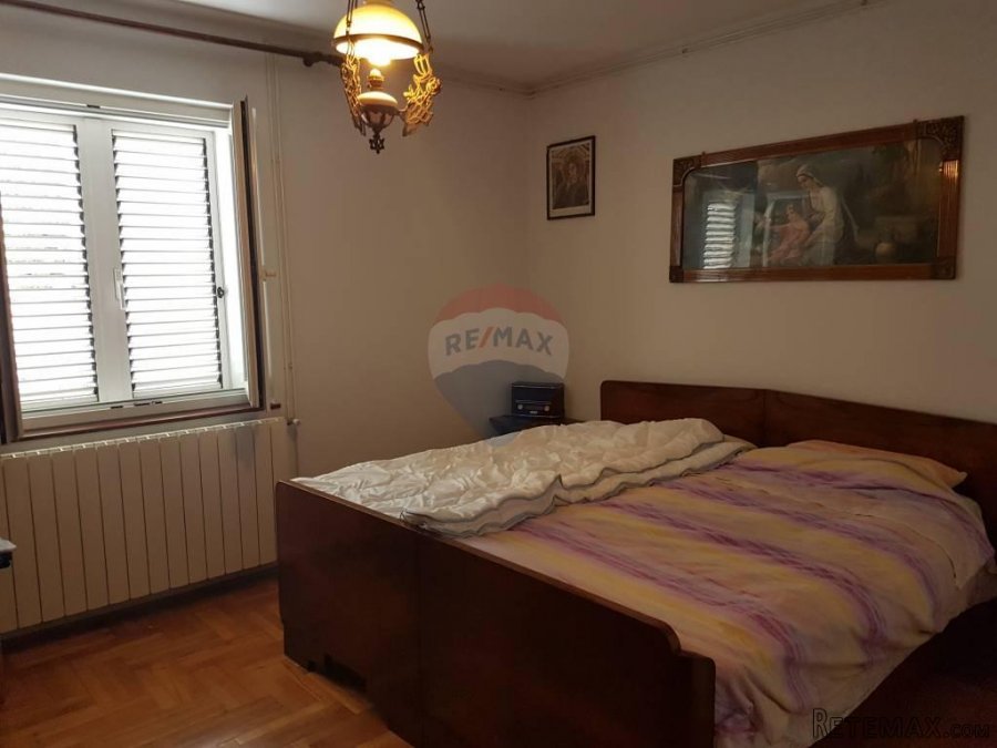 Prodaje se prostran stan od 120m2 s dvorištem - 9