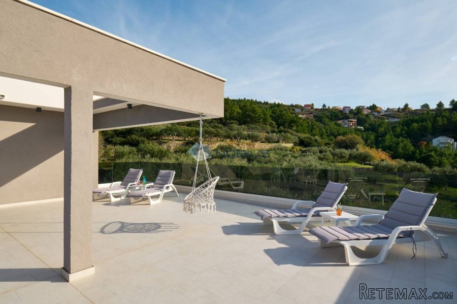 Split, Strožanac, luksuzna vila 510 m2, lift, bazen (+PDV) - 11