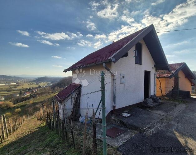 Dvije vikendice sa vinogradom na brijegu iznad Krapine! - 2