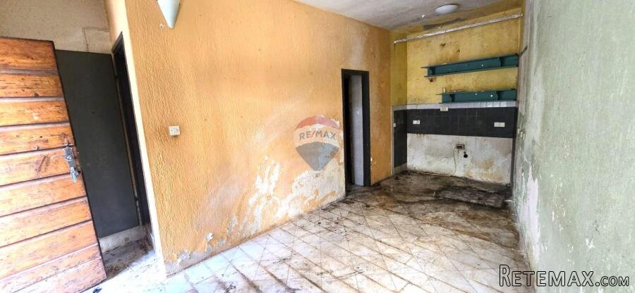 Rovinj, centar starog grada, kuća za renovaciju - 3