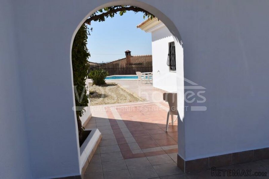 NEW & EXCLUSIVE TO VOSS HOMES - A pristine condition.. - 14
