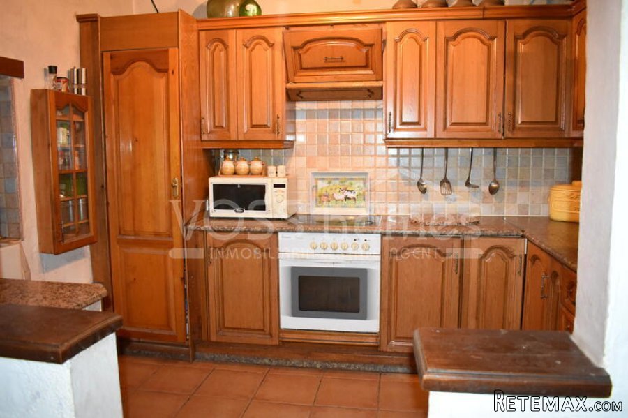 NEW LISTING. EXCLUSIVE TO VOSS HOMES - FOUR HOUSES IN.. - 15