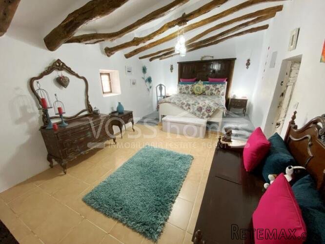 RESERVED/SALE AGREED 2024 & NEW & EXCLUSIVE LISTING TO VOSS.. - 16