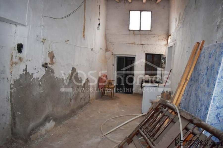 A spacious 2 storey village property of 291m2 currrently.. - 19