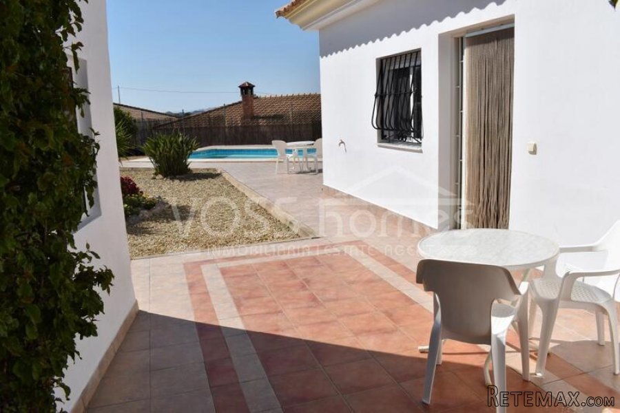 NEW & EXCLUSIVE TO VOSS HOMES - A pristine condition.. - 20