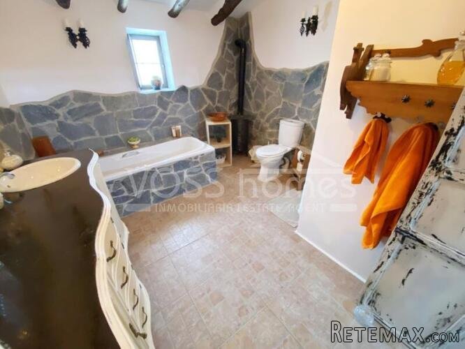 RESERVED/SALE AGREED 2024 & NEW & EXCLUSIVE LISTING TO VOSS.. - 20