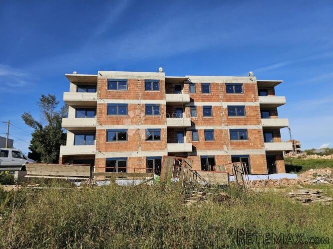 Dvosoban stan 10min od Poreča s okućnicom 80m2 - 2