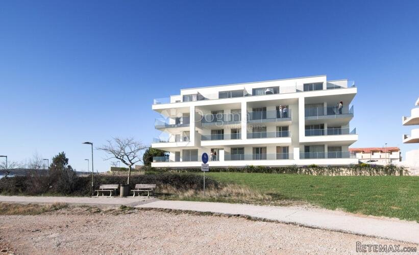 Povljana, Pag - Dvoetažni stan S8 smješten odmah uz more - 3
