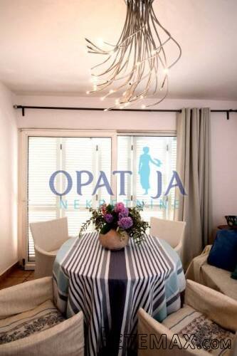 Opatija - stan s prelijepom terasom i pogledom
