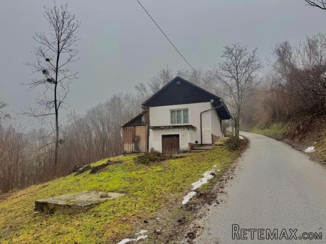 Vikend imanje s vinogradom, šumom i kletima - 10.106m²